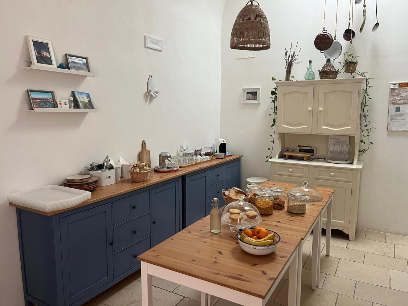 La Mitria Bed & Breakfast ตรานิ ภายนอก รูปภาพ