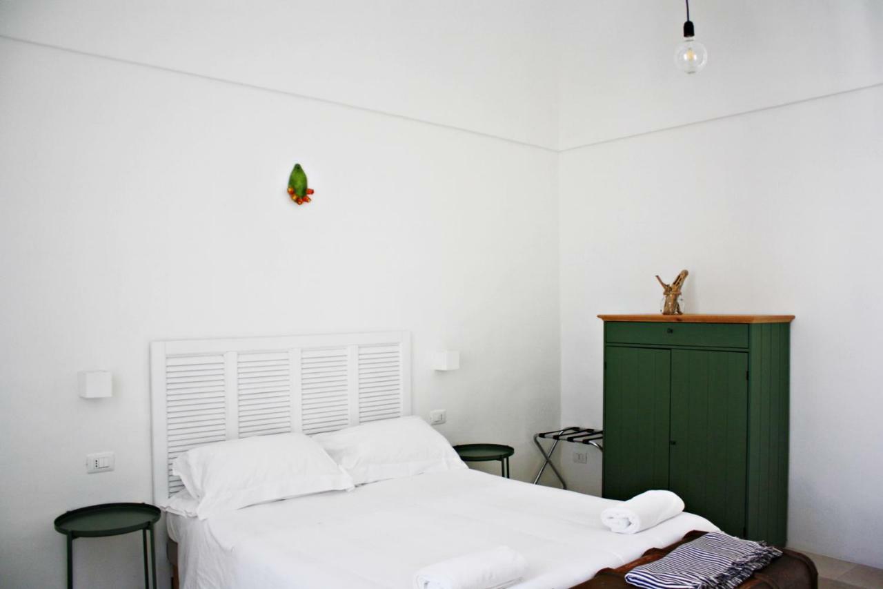 La Mitria Bed & Breakfast ตรานิ ภายนอก รูปภาพ
